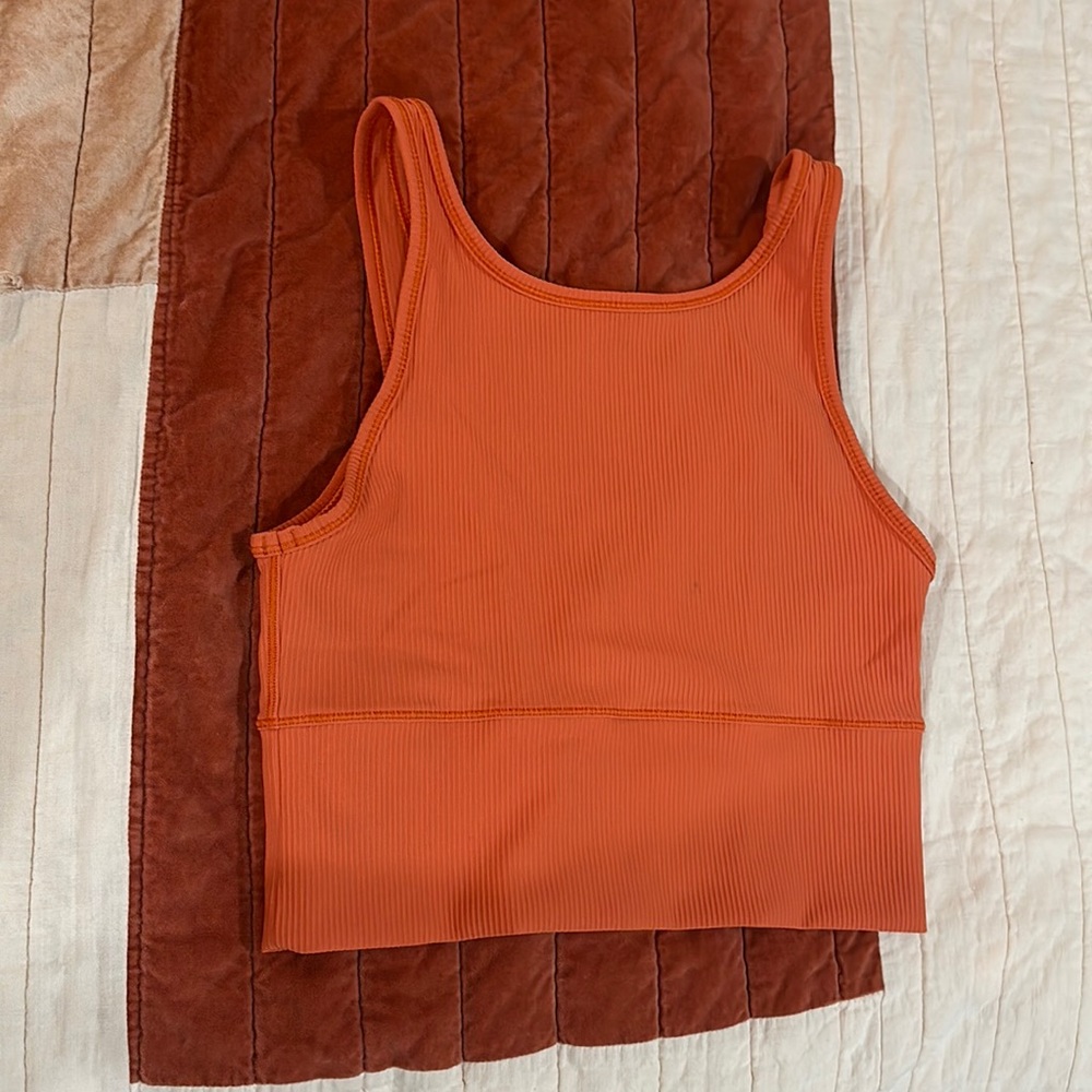 Lululemon power pivot top